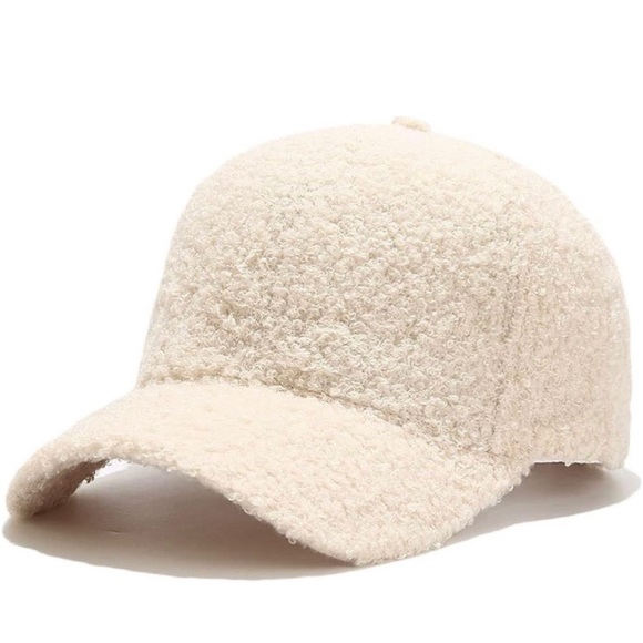 Women’s Winter Fuzzy Baseball Cap Hat - Picture 1 of 2